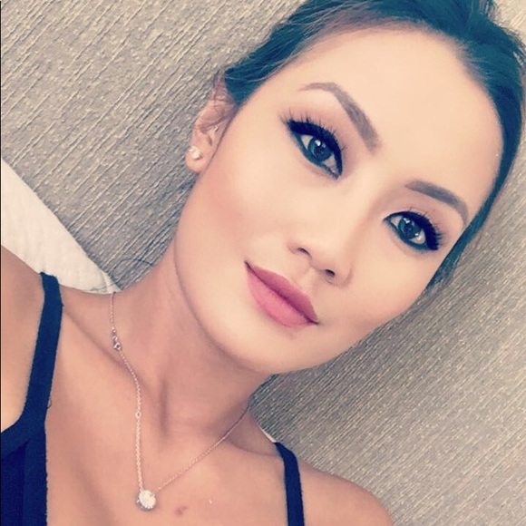 MEET YOUR POSHER! 🙋🏻 - Picture 1 of 1